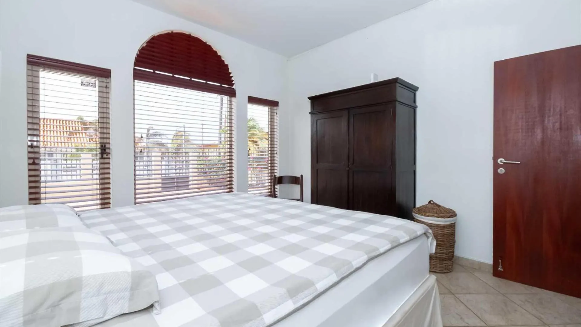 Oj88 - Private Villa With Pool - 5 Min From Palm Beach - 4Br House Aruba