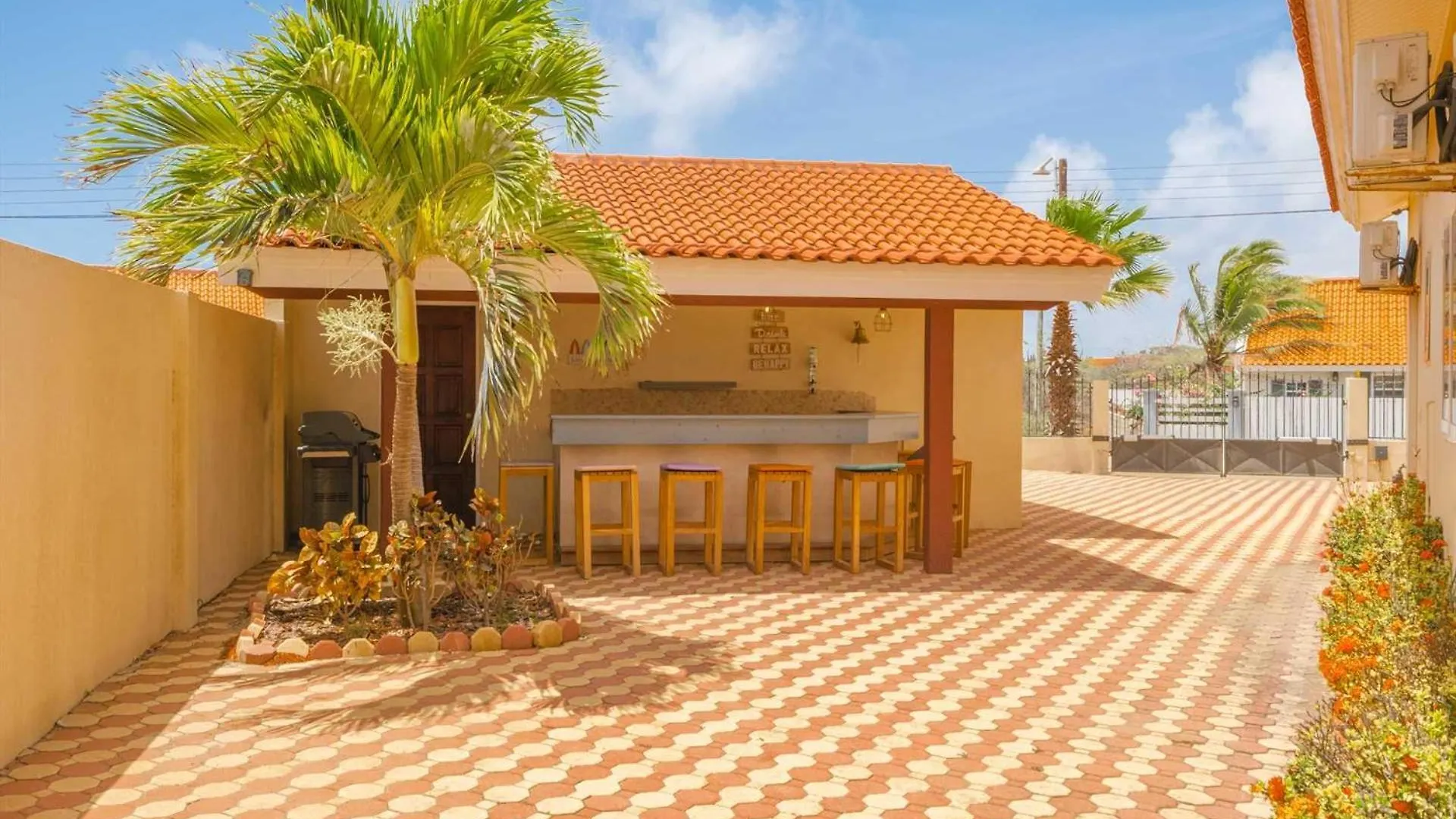 Oj88 - Private Villa With Pool - 5 Min From Palm Beach - 4Br House Aruba